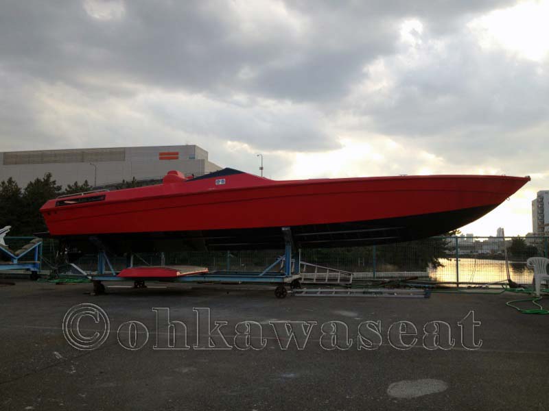 東京湾マリーナ　パワーボート　外装塗装＆シート他一式張替え S-2